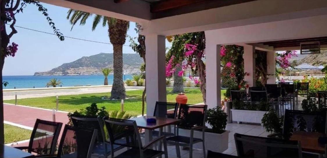 Mediterranean Hotel 卡尔帕索斯 外观 照片